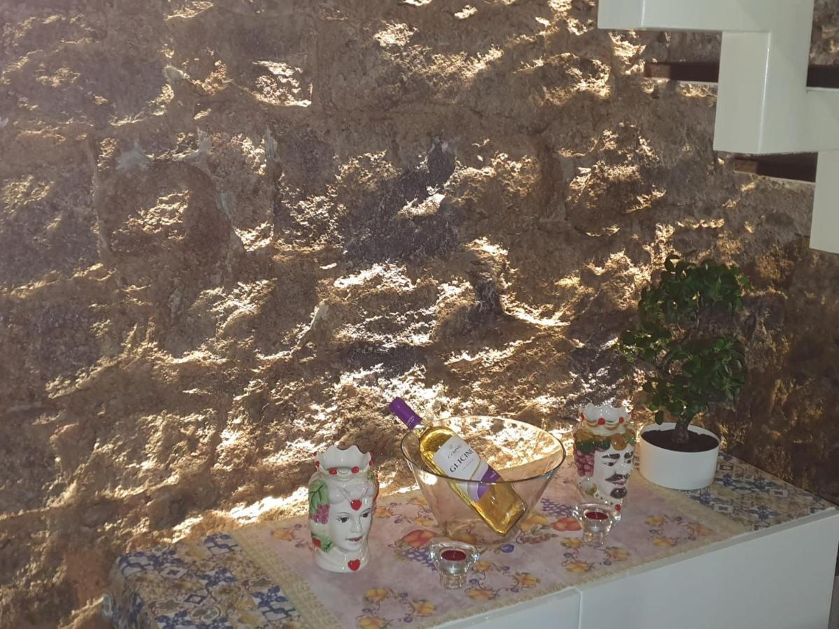 فيلا كاتانيافي Loft Lava Stone المظهر الخارجي الصورة
